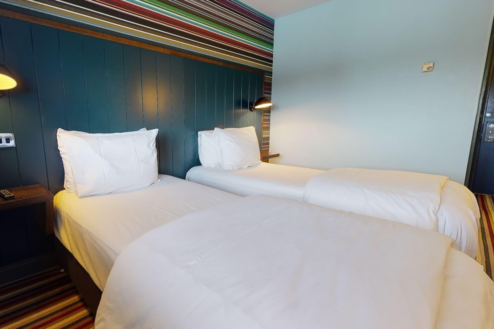 Village Hotel Newcastle Holystone  Eksteriør billede